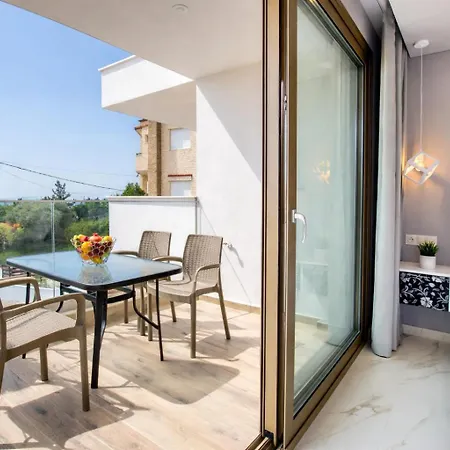 Mpl & Maisonettes Апарт-отель 3*