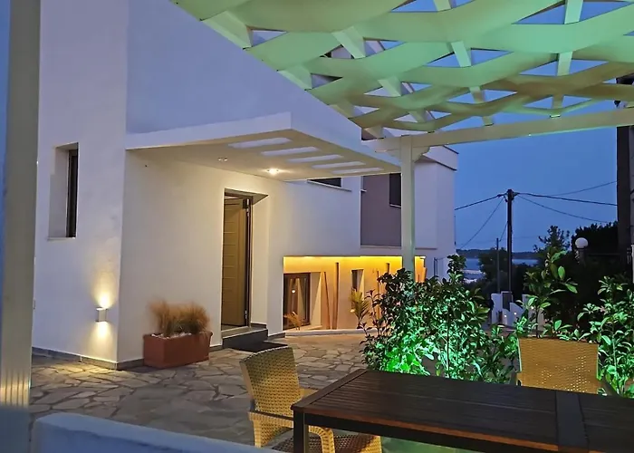 Mpl & Maisonettes * Limenaria (Thasos)